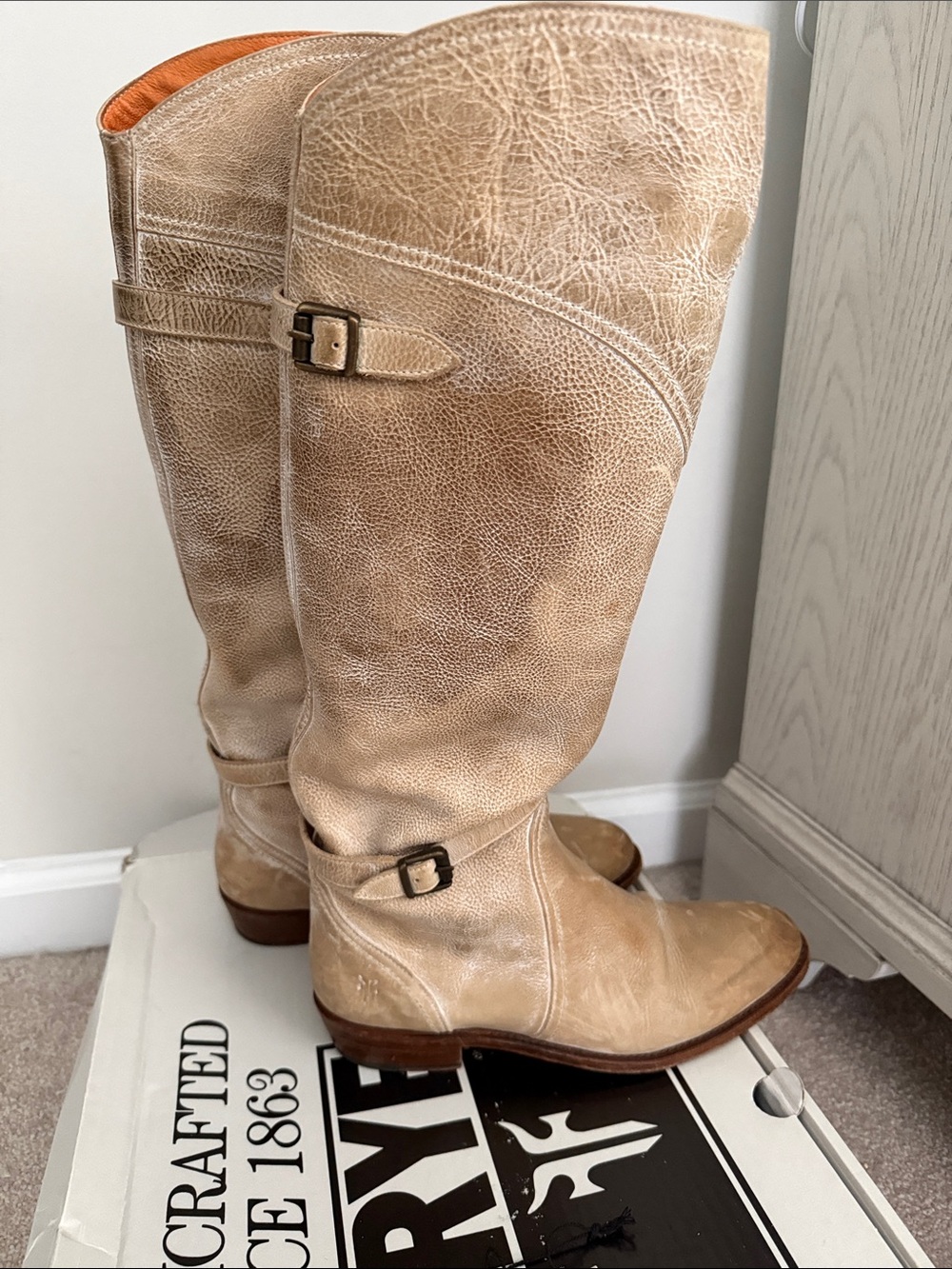 Any offers accepted 🎉FRYE Dorado Leather Riding Boots - taupe - Picture 2 of 5